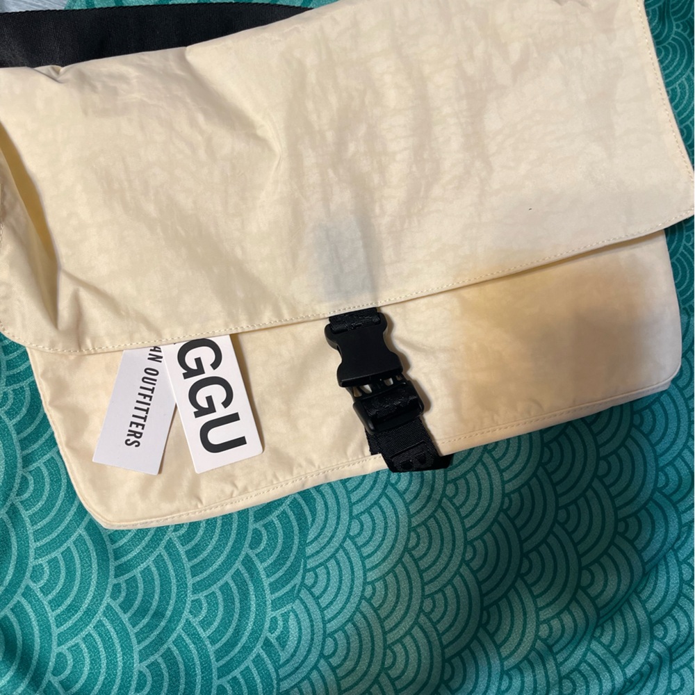 NWT BAGGU Nylon Messenger Bag